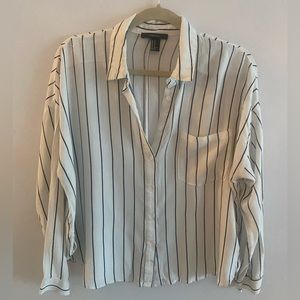 Forever 21 Black & White Button Down Blouse Size M